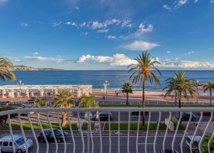 Sea Front Yourhosthelper * Nice